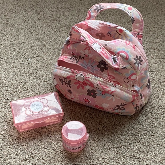 Melissa & Doug Doll Diaper Changing Set & 11 NB diapers 👶 🍼👶🧷 - Picture 2 of 16